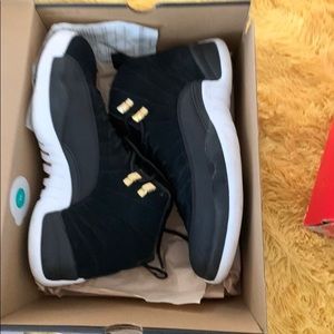 Jordan 12 taxi